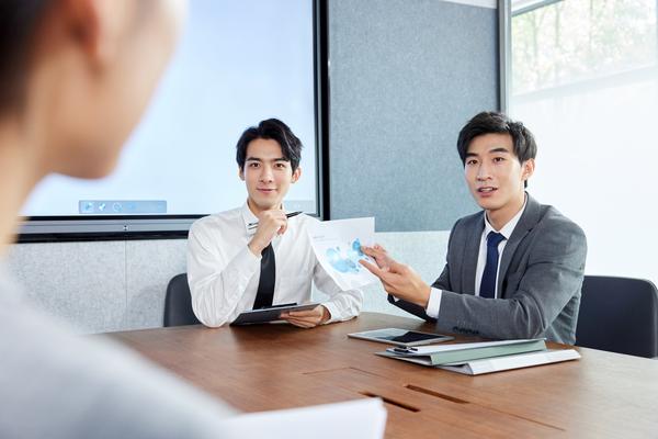 掌握社群运营技能,打造成功职业生涯:应聘工作者实用指南 图1