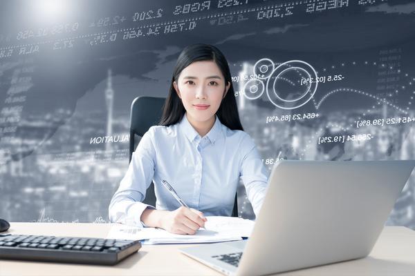 《初入职场：校园微电影讲述客户关系管理之道》 图2
