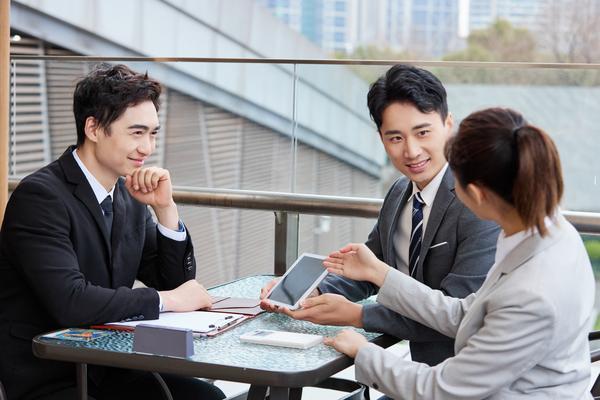 2022年春节期间，咖啡厅吸引顾客的营销策略图1