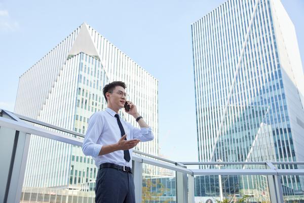 《营销职场进阶培训教材：从入门到精通的全方位营销技能提升》图1