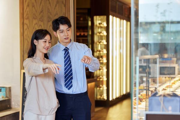 聚餐小屋的营销策略:吸引顾客的五大关键要素图1