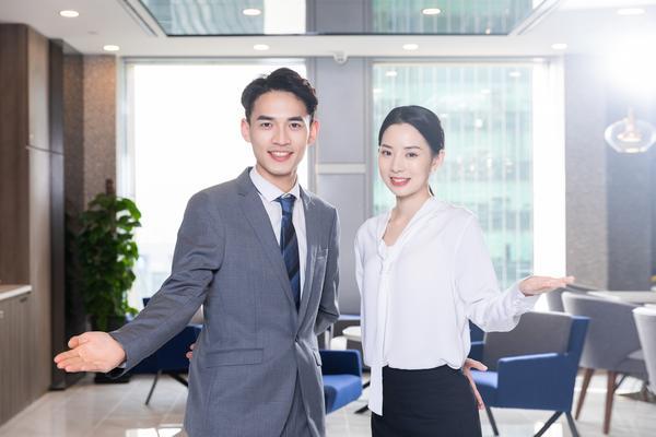 哪些企业采用数字营销策略提升业务？ 图1
