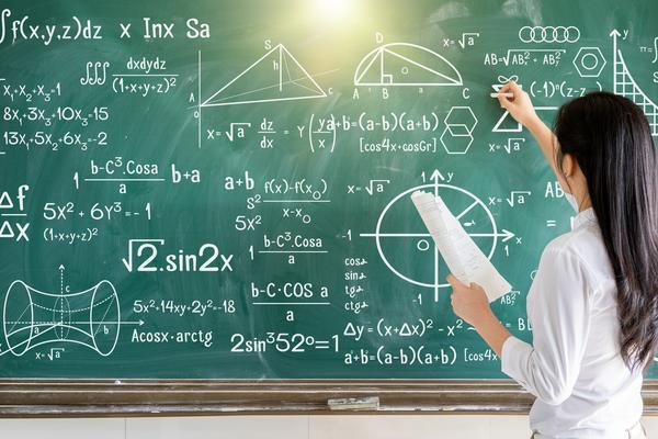 大学生数字营销赛题库:挑战与机遇 图1