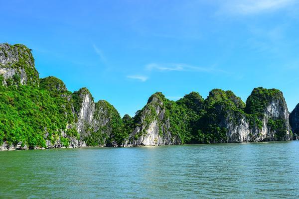 制定吸引游客的产品营销策略:以提高旅游业为例图1