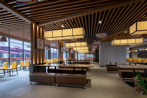 新开饭店推出加菜优惠策略，吸引顾客品尝美味佳肴 图2