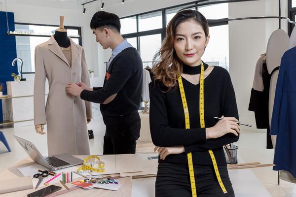 女装品牌剪裁方案图解视频|服装设计可视化与数字化营销 图2