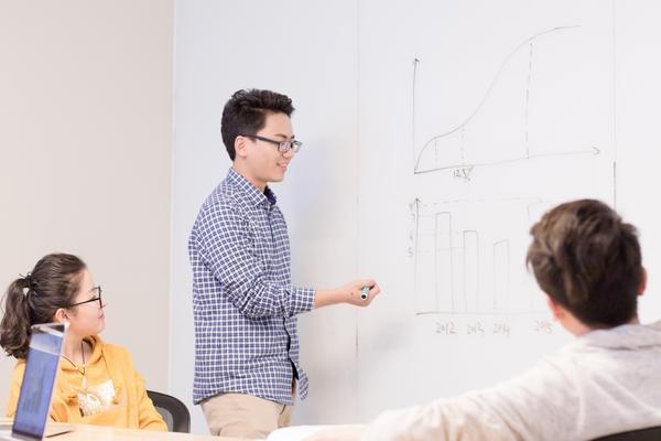 打造美妆界的交流平台：社群活动策划实践分享图1