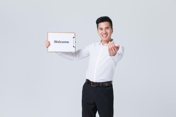 《新媒体运营社群管理：掌握关键技巧，构建稳定高效团队》 图1