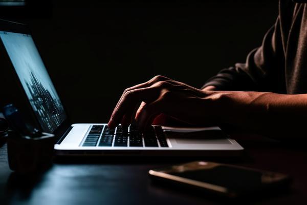 海南培训网络营销学校：的网络教育新标杆 图1