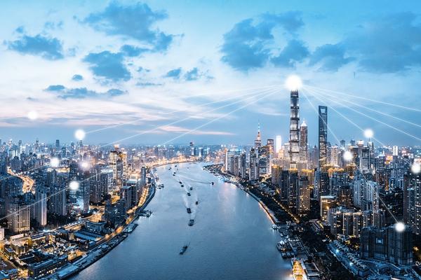 安全小报内容营销图片素材：项目融资领域的风险管理与数据保护 图1