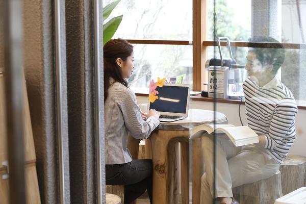 《线上线下整合营销：哎呀呀如何玩转新零售，点燃消费激情》图1