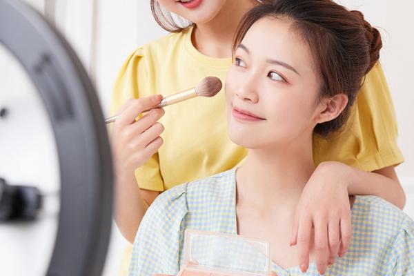 《社群运营教程：打造高质量粉丝互动的核心策略》 图2